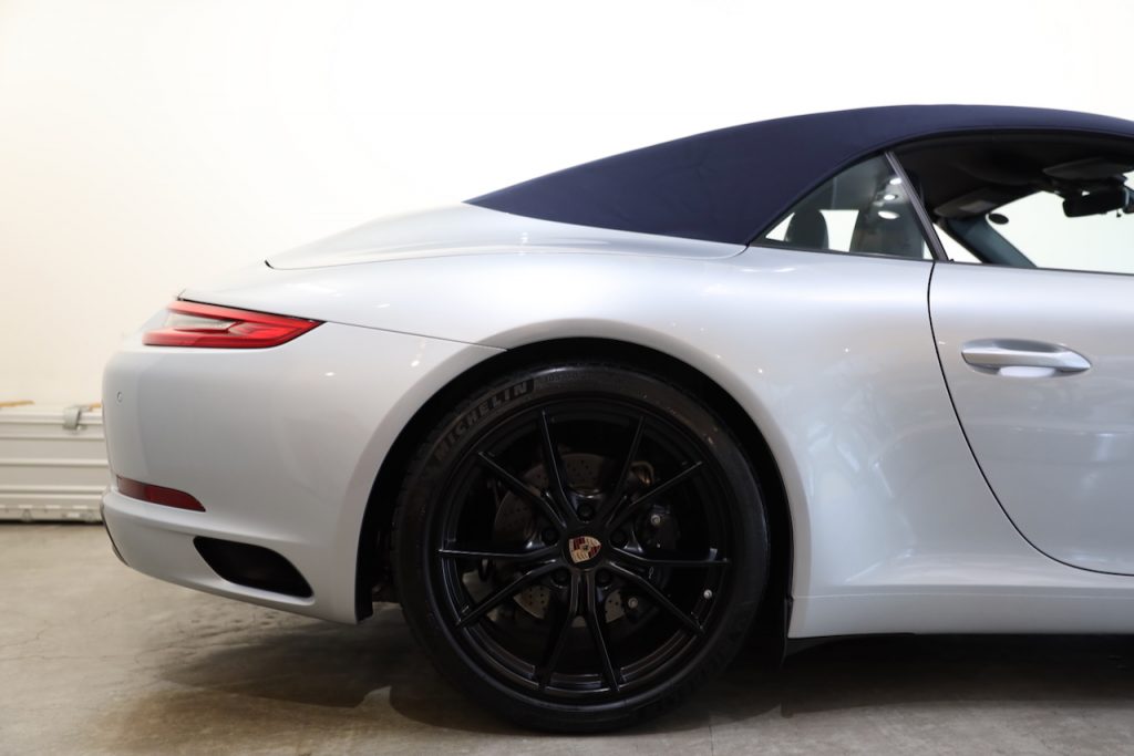 《入荷車両》911カレラ カブリオレ